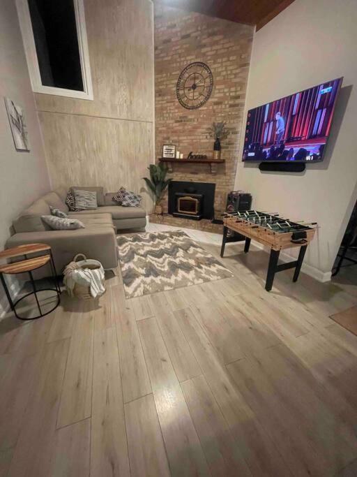 Modern Home Near Lake W Hottub, Game Room, Fireplace Albrightsville Bagian luar foto