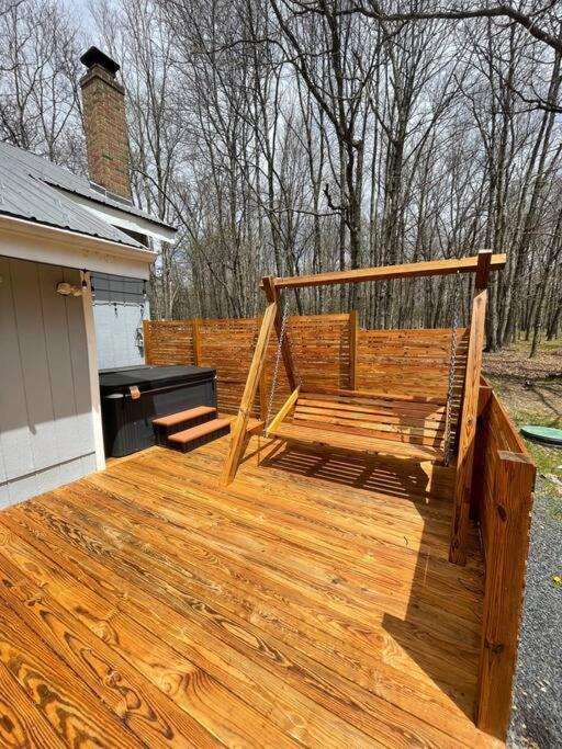 Modern Home Near Lake W Hottub, Game Room, Fireplace Albrightsville Bagian luar foto