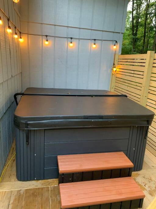 Modern Home Near Lake W Hottub, Game Room, Fireplace Albrightsville Bagian luar foto