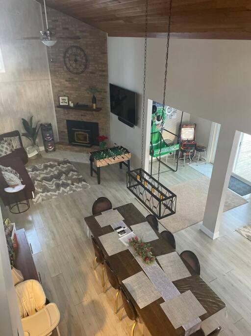 Modern Home Near Lake W Hottub, Game Room, Fireplace Albrightsville Bagian luar foto